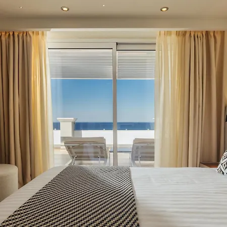 Hotel Alexandra & 4*